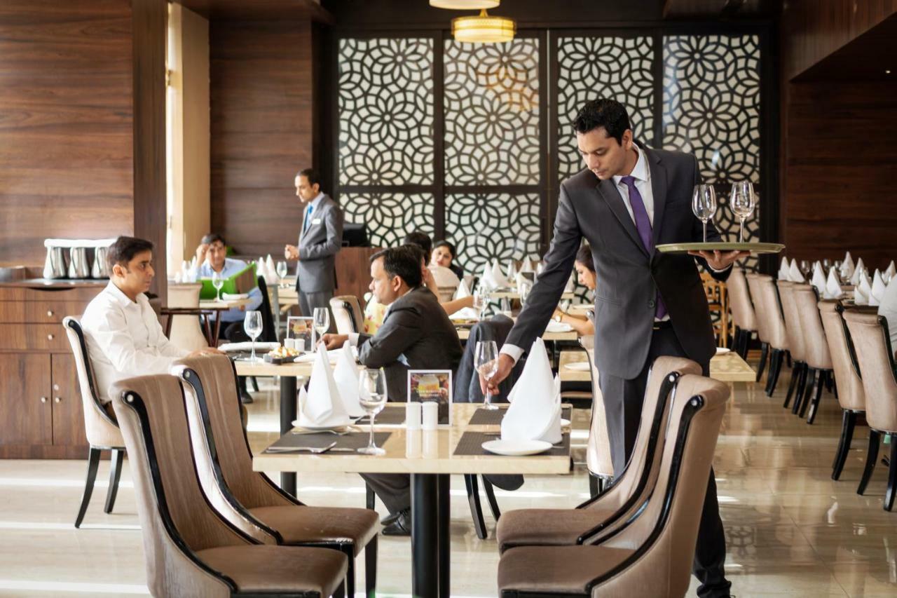 Golden Suites Gurgaon Inde Hotels Exteriör bild
