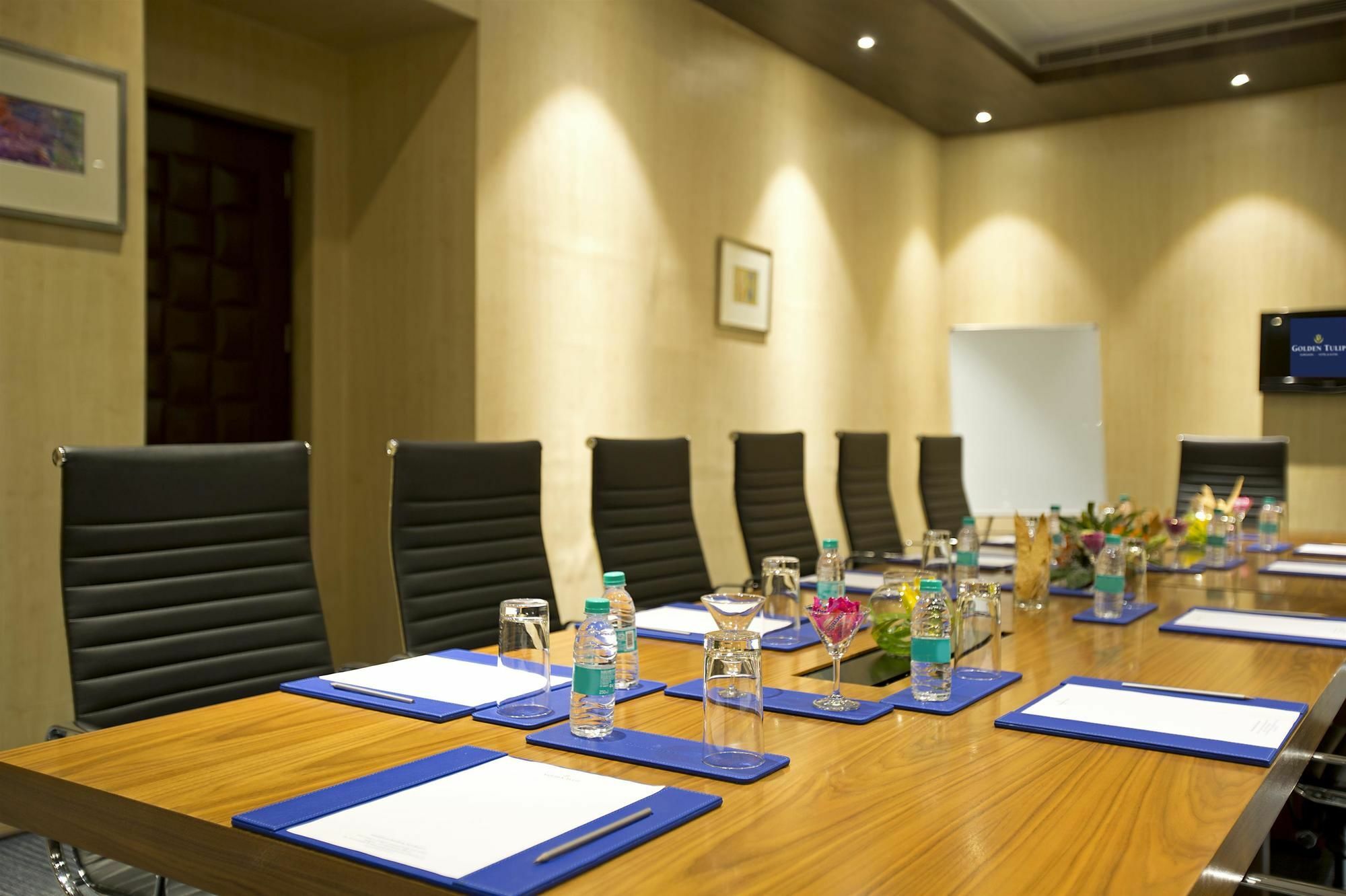 Golden Suites Gurgaon Inde Hotels Exteriör bild